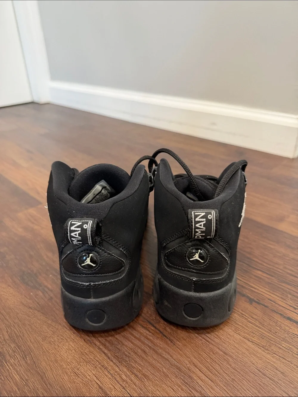 Jordan Men’s Black Athletic Mid-Top Basketball Shoes